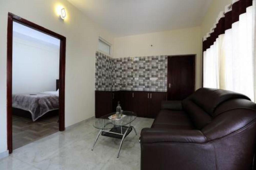 Pine Hill suites Ooty Extérieur photo